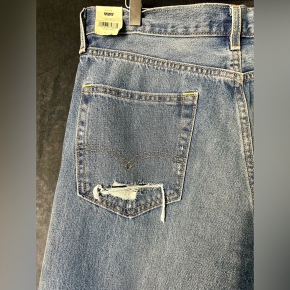 Levi’s 1961 551 z
Size 34x30 - Picture 10 of 16
